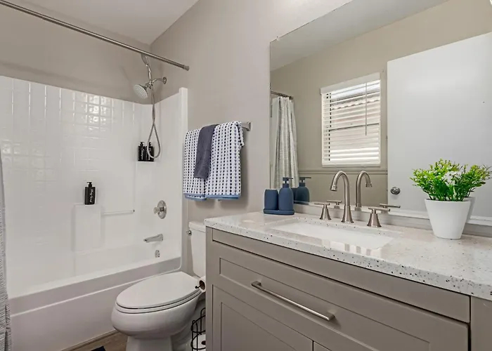 Holiday home Newly Renovated Modern Cozy 3-bedroom In Az El Mirage