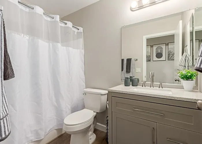 Holiday home Newly Renovated Modern Cozy 3-bedroom In Az *